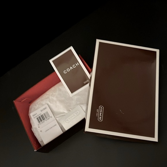 NWT COACH LEMON WRISTLET/CARD IR MONEY CASE/KEYRING - Picture 7 of 7